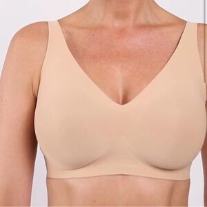 Knix Revolution Bra 40 D DD DDD XXL+ Comfort Wireless Support T Shirt Smooth NWT